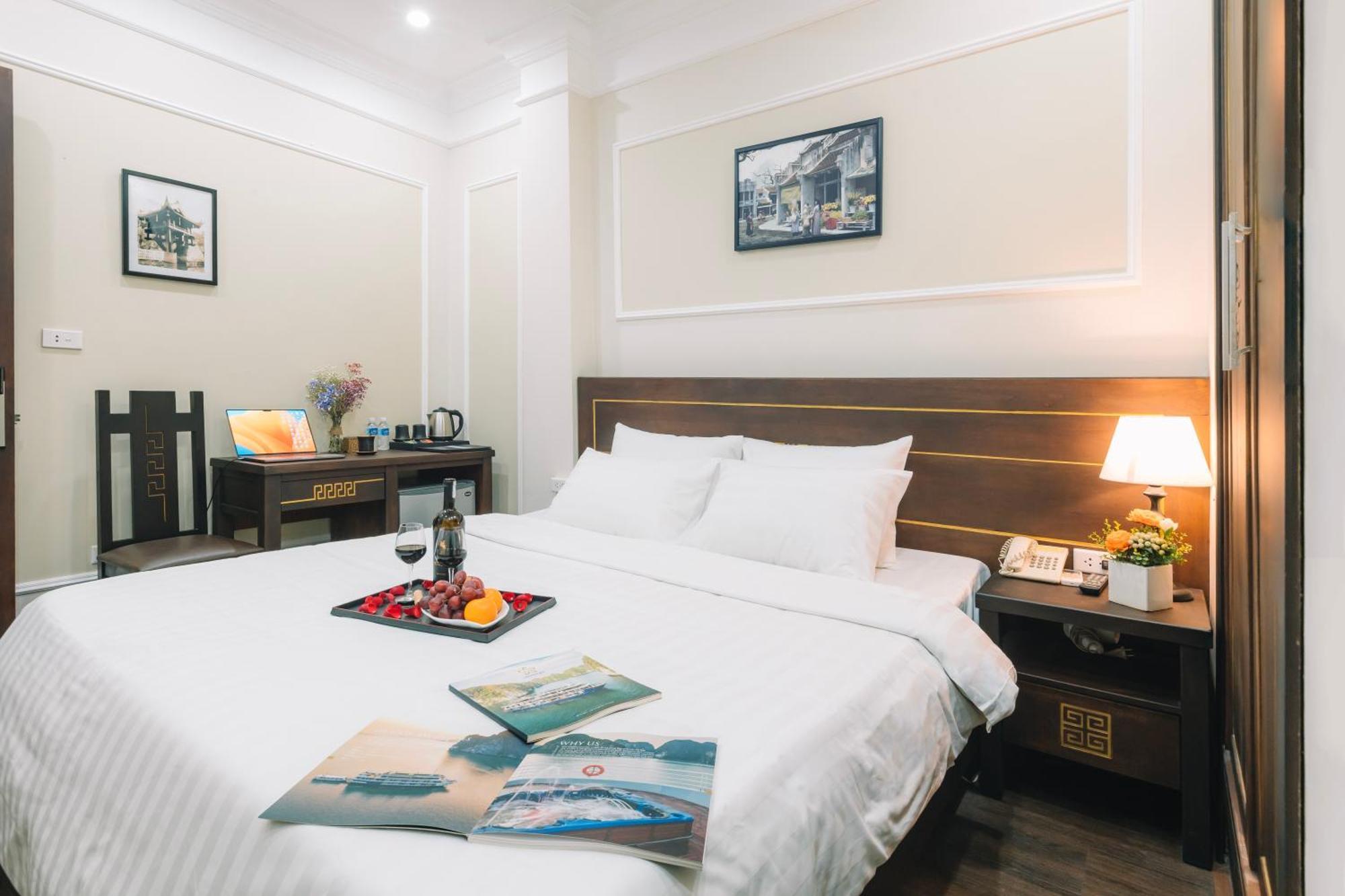 Ha Noi Lake View Hotel & Travel 河内 外观 照片