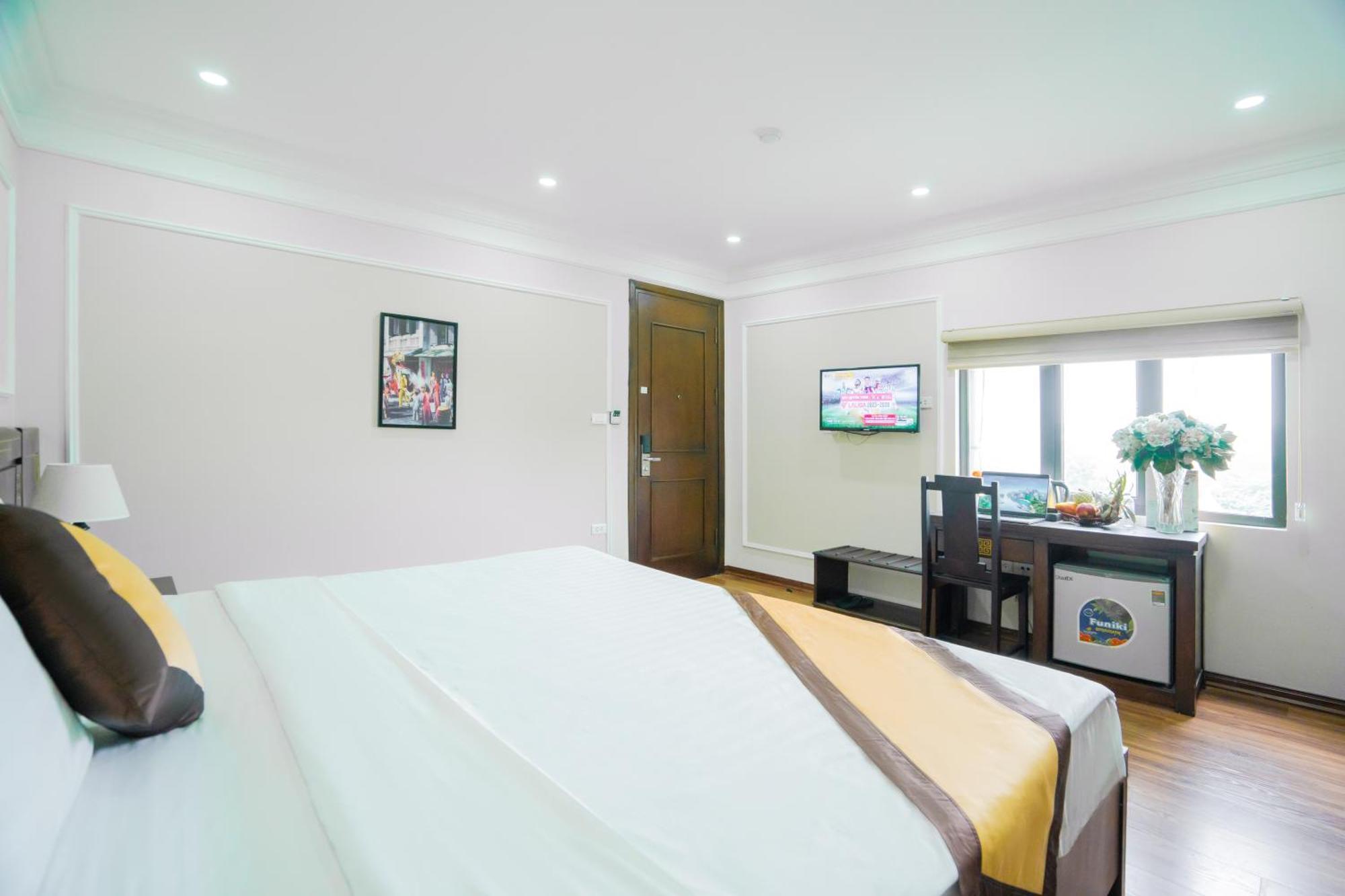 Ha Noi Lake View Hotel & Travel 河内 外观 照片