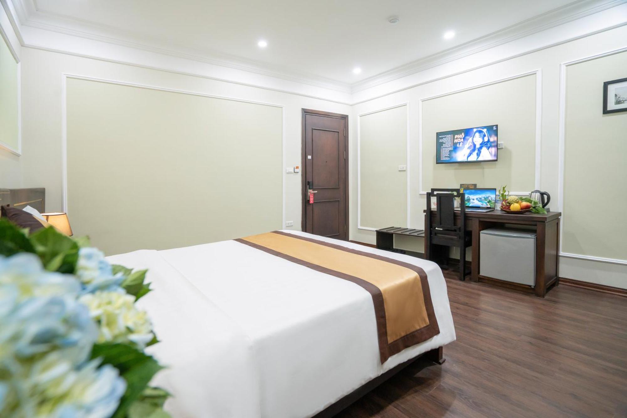 Ha Noi Lake View Hotel & Travel 河内 外观 照片