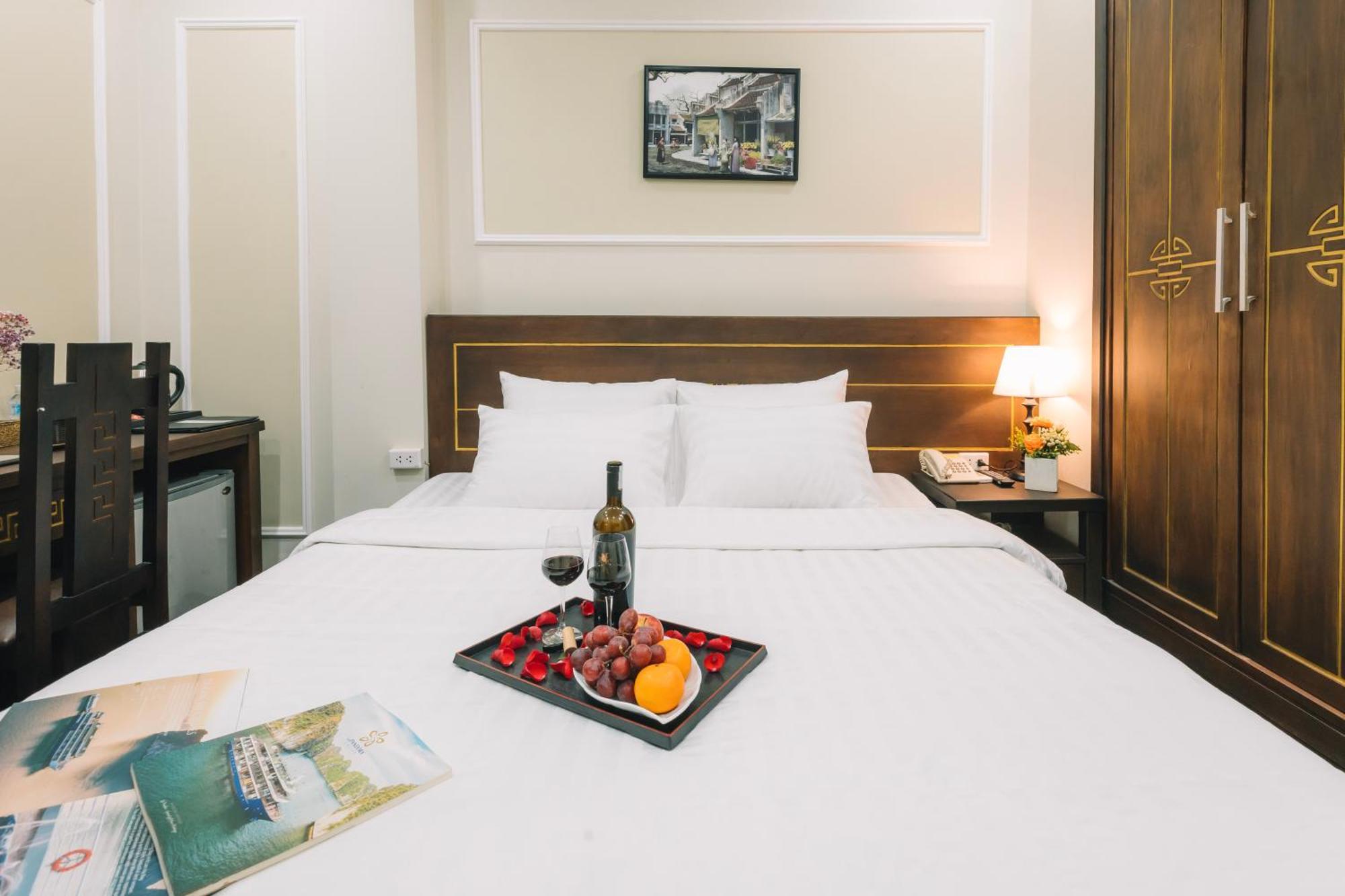 Ha Noi Lake View Hotel & Travel 河内 外观 照片